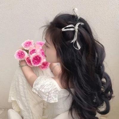 加油站的女孩